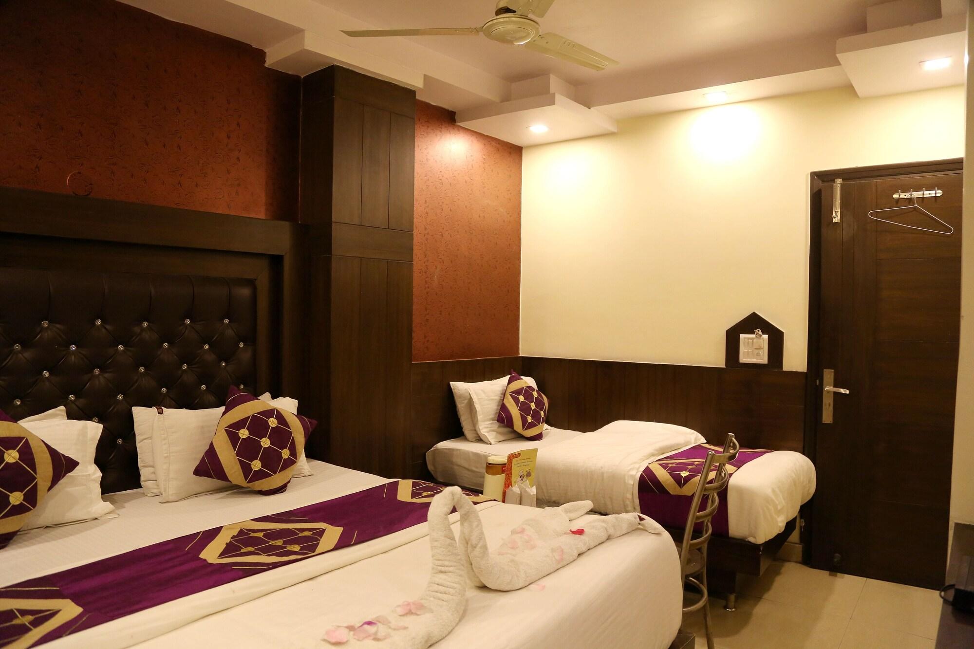 Hotel Shivam International - A Well Hygiene Property All Staff Vaccinated " Нью-Дели Экстерьер фото