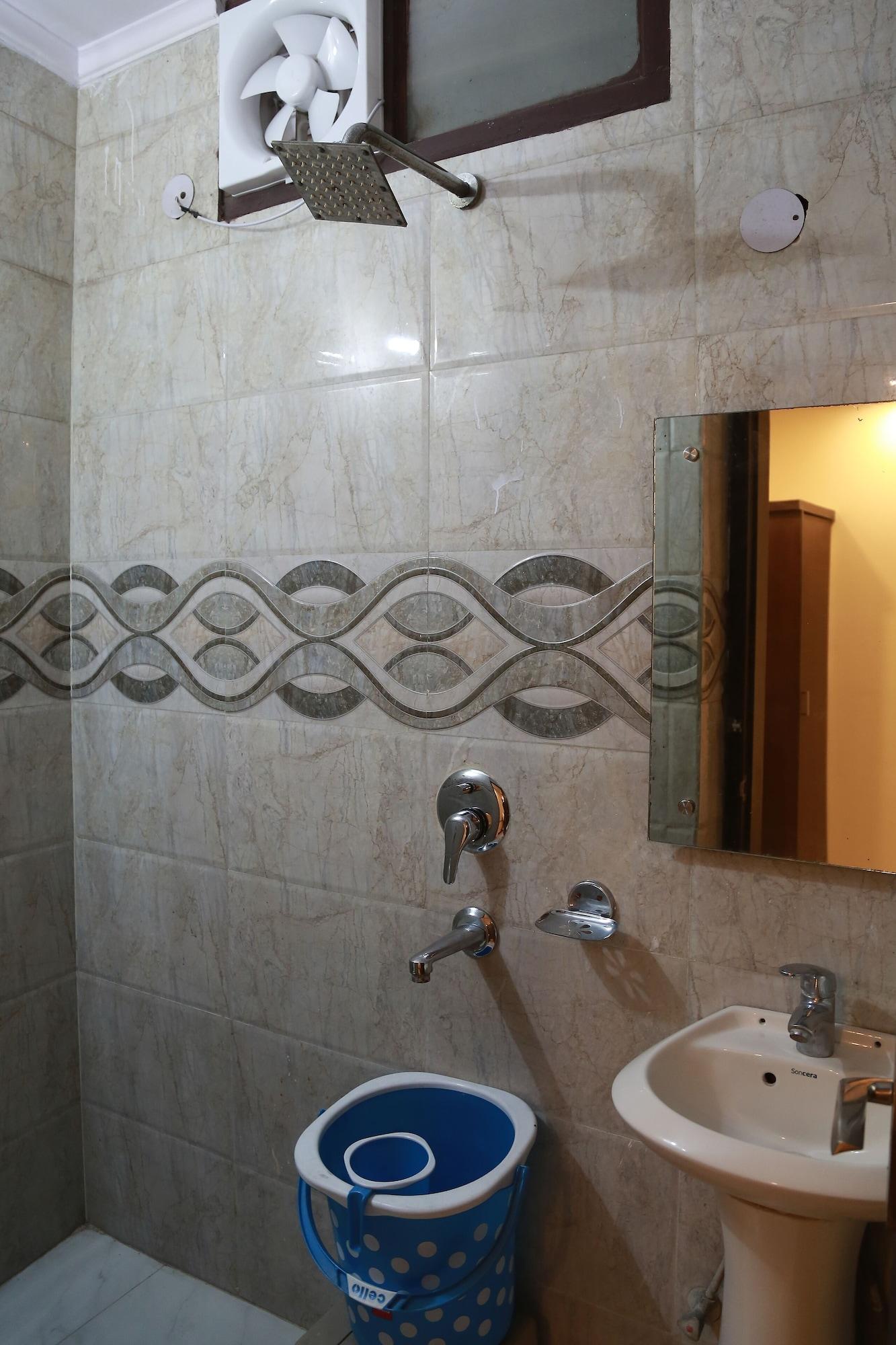 Hotel Shivam International - A Well Hygiene Property All Staff Vaccinated " Нью-Дели Экстерьер фото